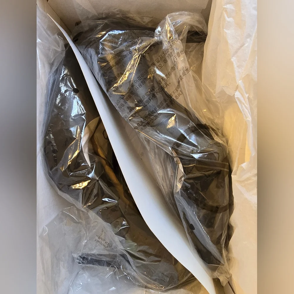 MICHAEL KORS DOROTHY FLEX PUMP BLACK LEATHER (9.5M) - Picture 7 of 8